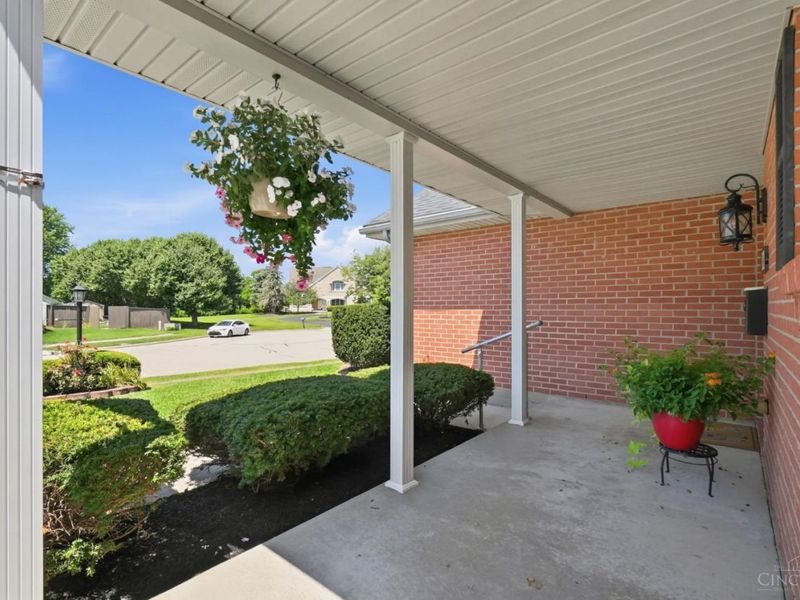 601 Quiet Creek Court, Wilmington, OH 45177 Photo 2