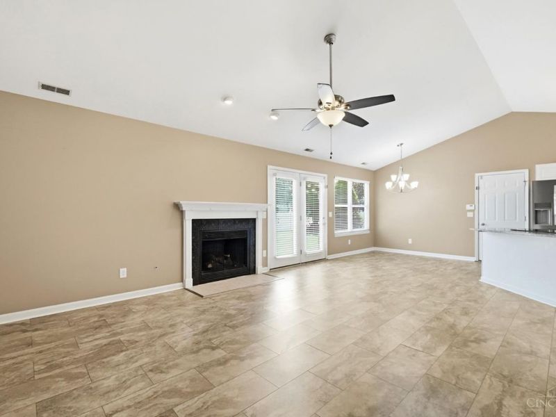 601 Quiet Creek Court, Wilmington, OH 45177 Photo 5