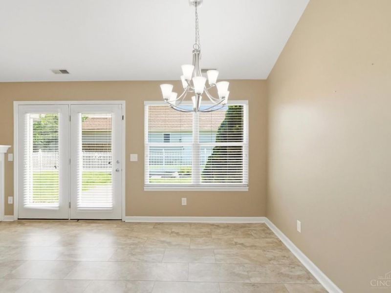 601 Quiet Creek Court, Wilmington, OH 45177 Photo 9