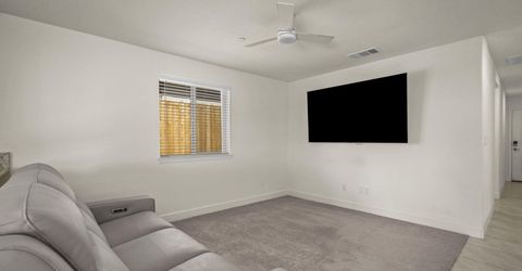 933 Cascade Range Drive, Sparks, NV 89436 Photo