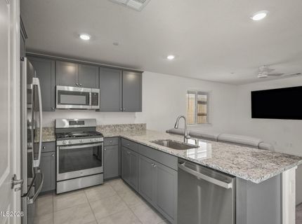 933 Cascade Range Drive, Sparks, NV 89436 Photo