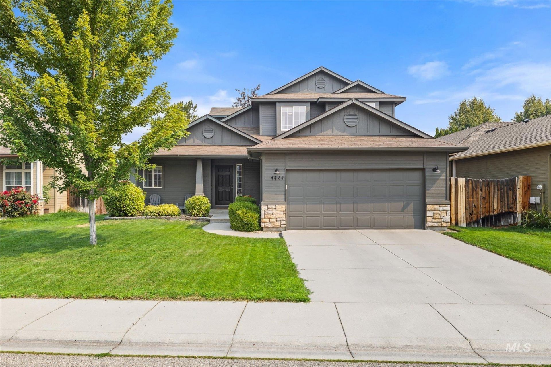 4424 E Arborvitae Dr, Boise, ID 83716 Main Photo