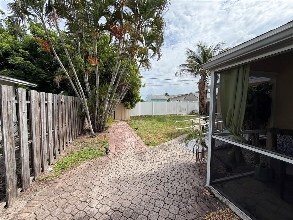 685 95th Ave N, Naples, FL 34108 Photo