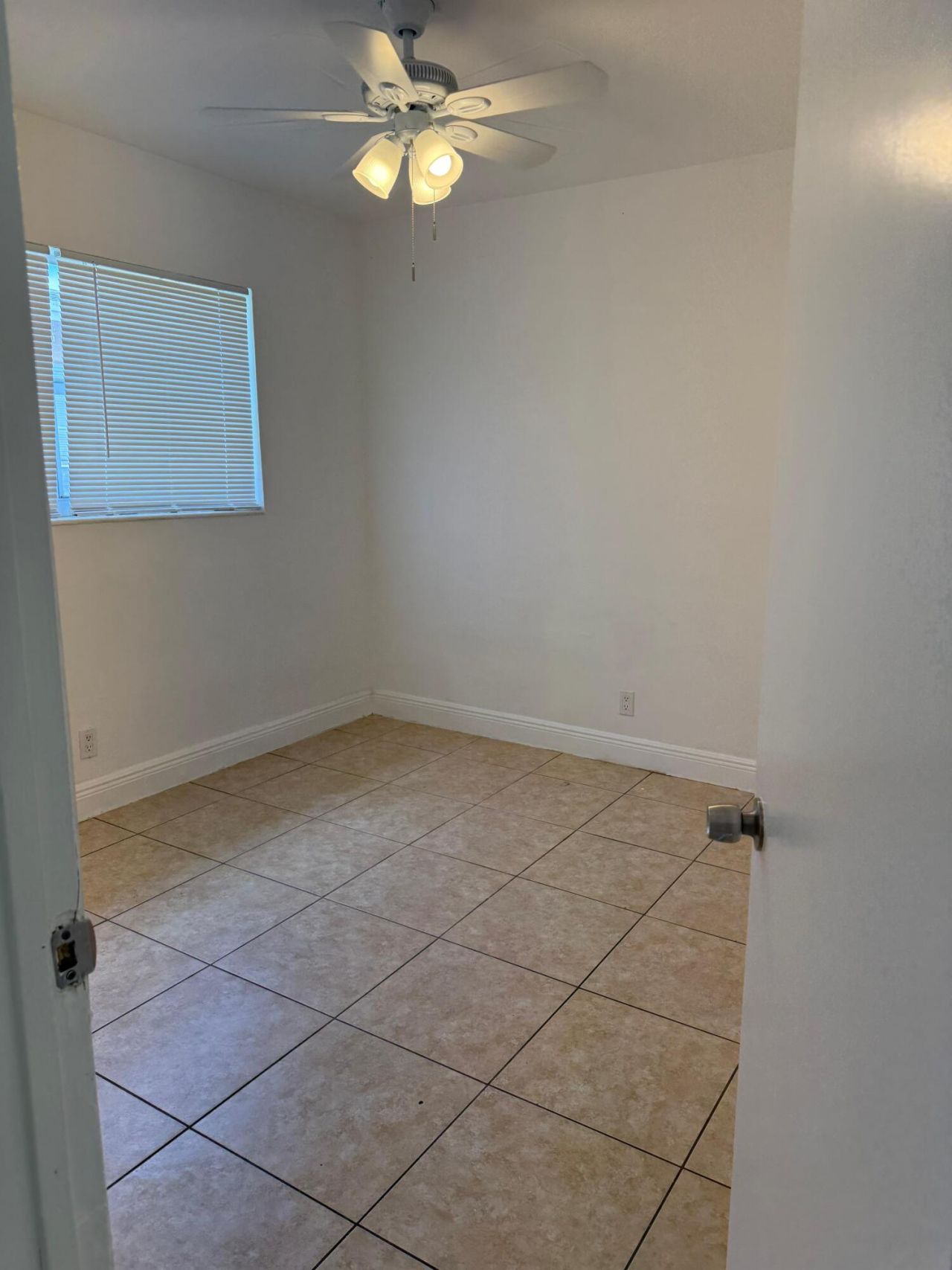 760 NW 4th Street, Unit 2, Hallandale Beach, FL 33009 Photo