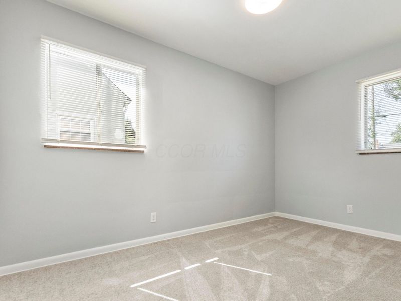 534 E Royal Forest Boulevard, Columbus, OH 43214 Photo 11