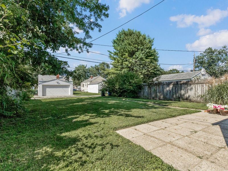 534 E Royal Forest Boulevard, Columbus, OH 43214 Photo 21