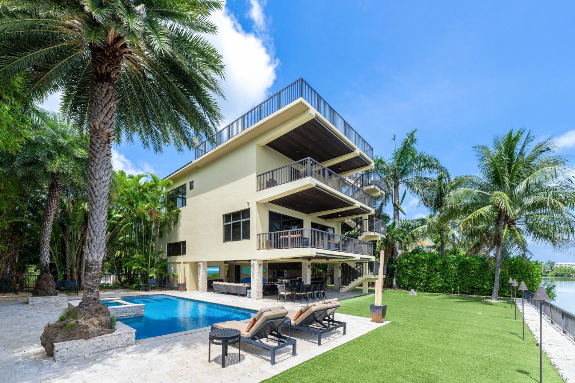 40 N Bounty Lane, Key Largo, FL 33037 Photo