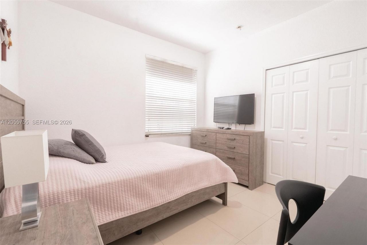 8526 NW 108th Ave, Unit 8526, Doral, FL 33178 Photo