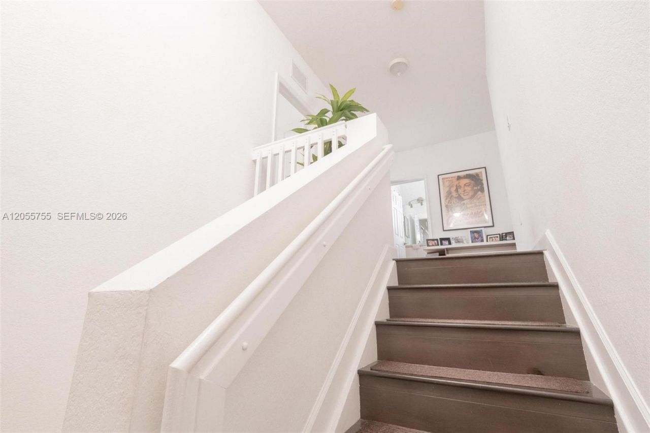 8526 NW 108th Ave, Unit 8526, Doral, FL 33178 Photo
