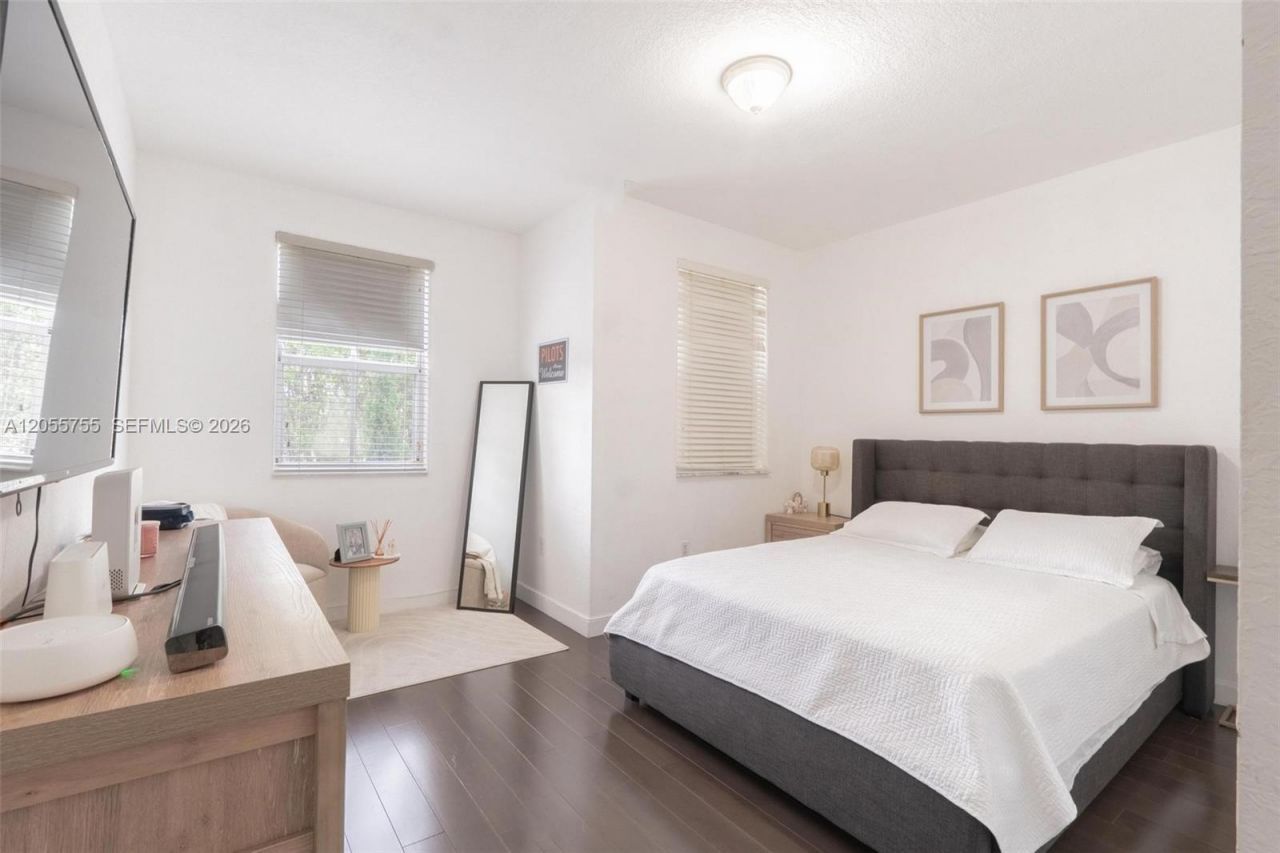 8526 NW 108th Ave, Unit 8526, Doral, FL 33178 Photo