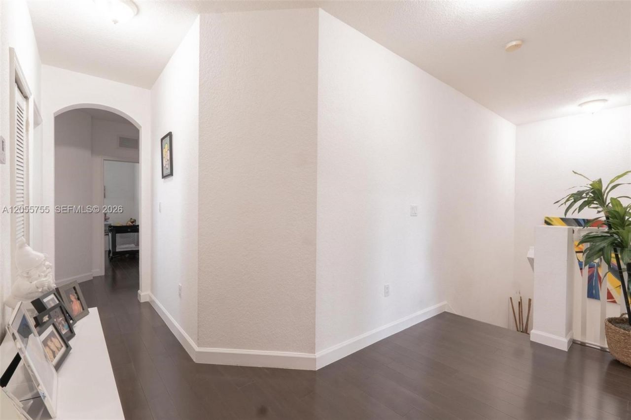 8526 NW 108th Ave, Unit 8526, Doral, FL 33178 Photo