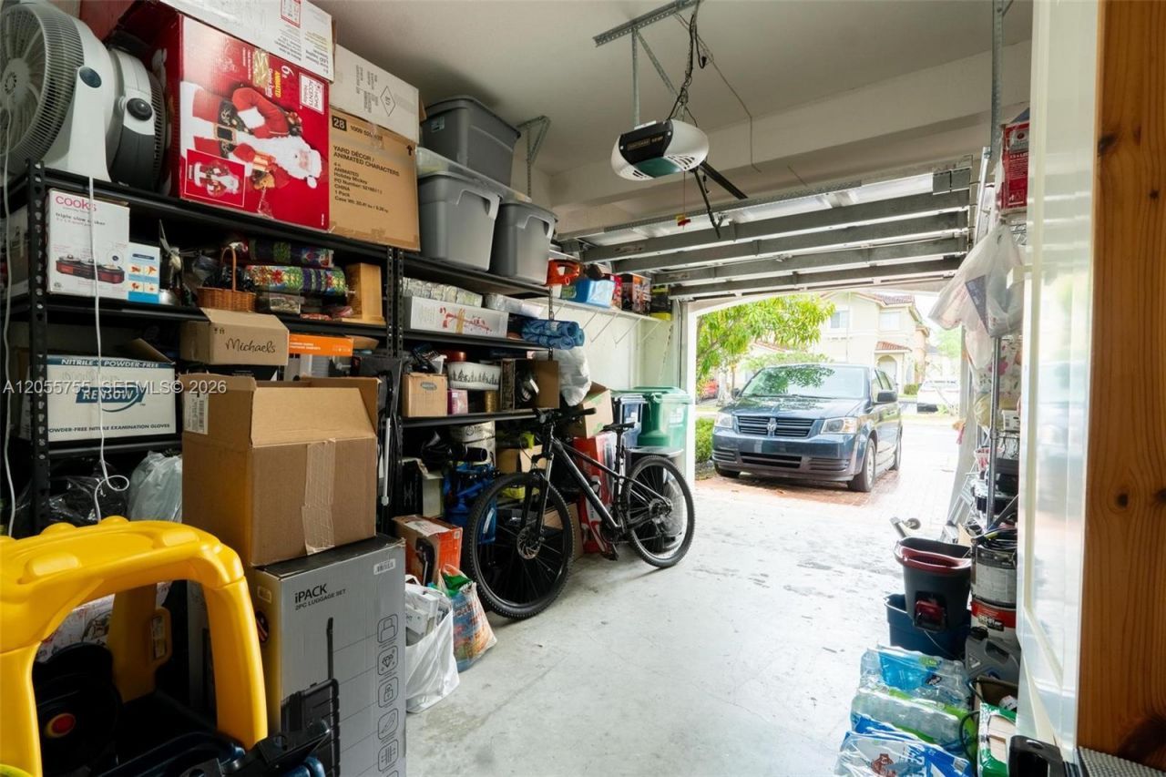 8526 NW 108th Ave, Unit 8526, Doral, FL 33178 Photo