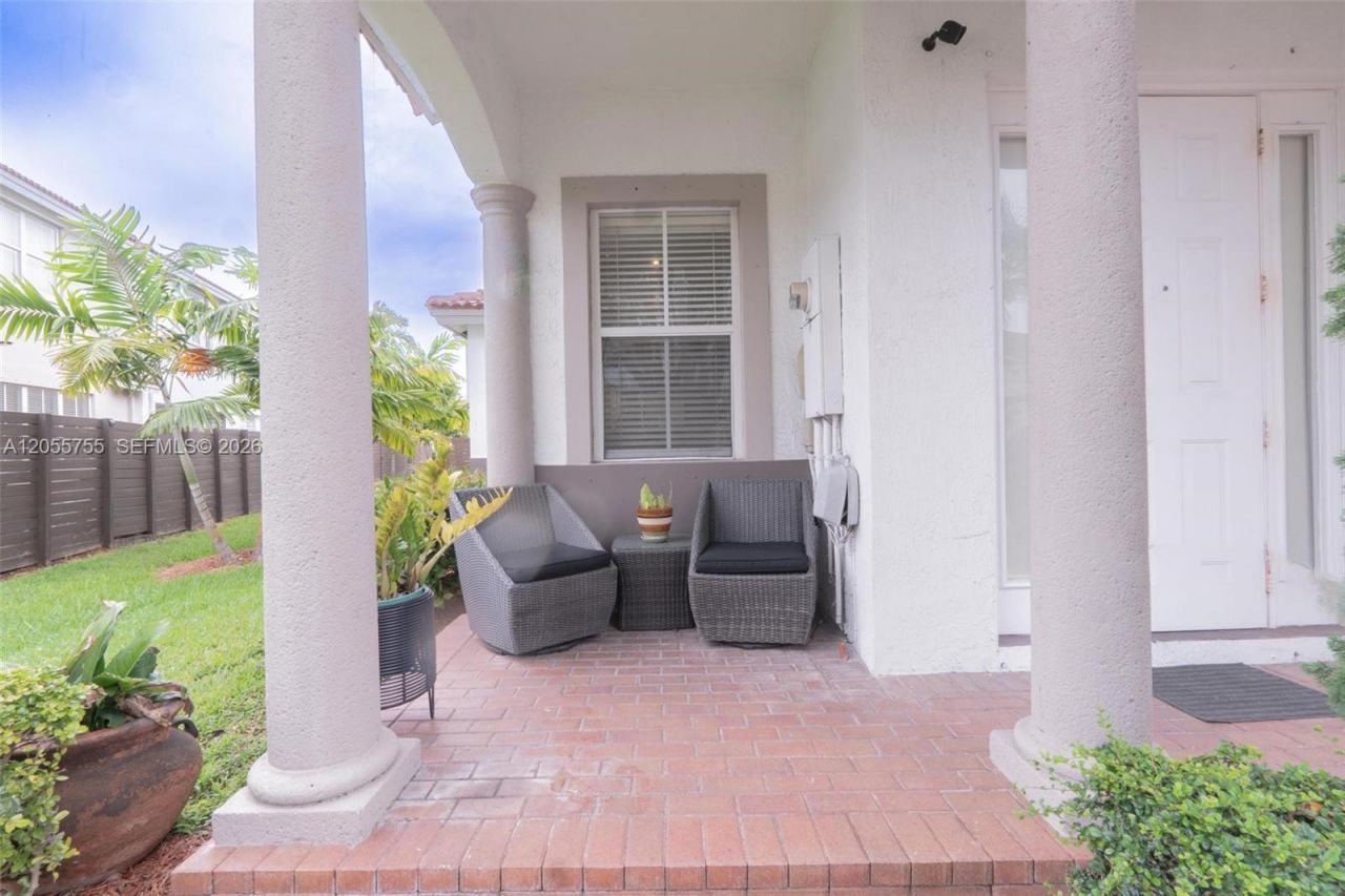 8526 NW 108th Ave, Unit 8526, Doral, FL 33178 Photo