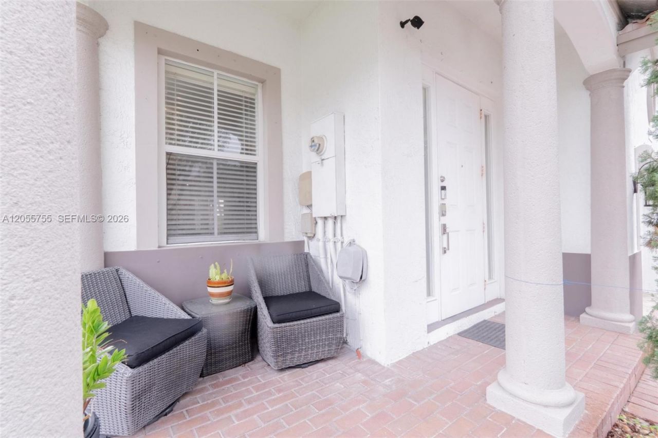 8526 NW 108th Ave, Unit 8526, Doral, FL 33178 Photo