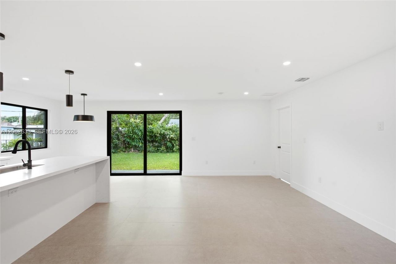 6421 SW 59th Ave , South Miami, FL 33143 Photo