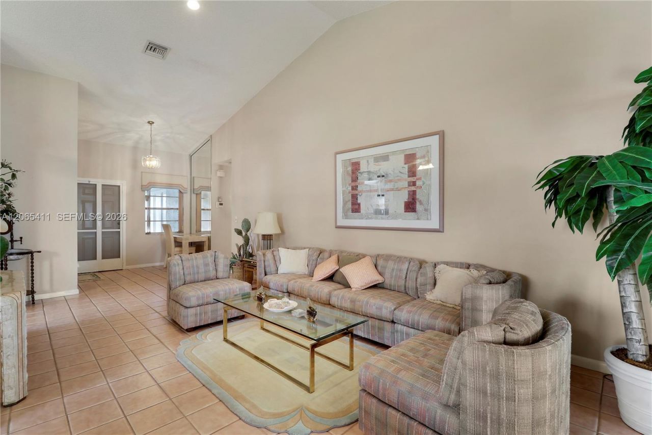 5275 Tiffany Anne Cir, West Palm Beach, FL 33417 Photo