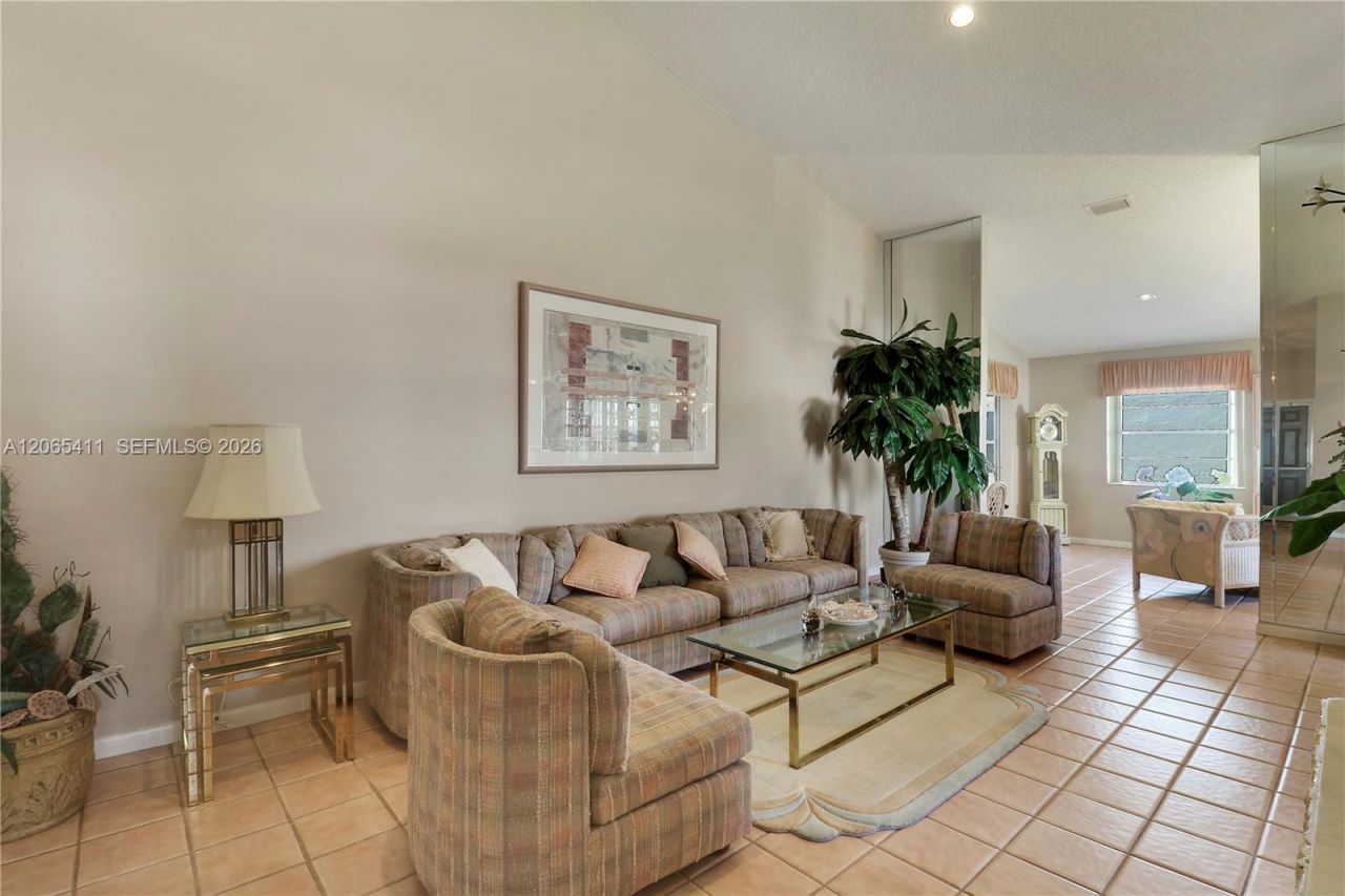5275 Tiffany Anne Cir, West Palm Beach, FL 33417 Photo