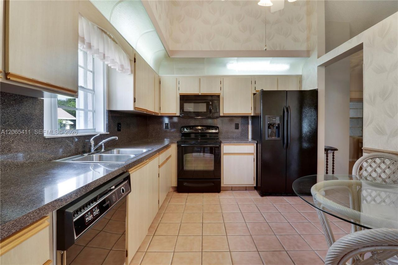 5275 Tiffany Anne Cir, West Palm Beach, FL 33417 Photo