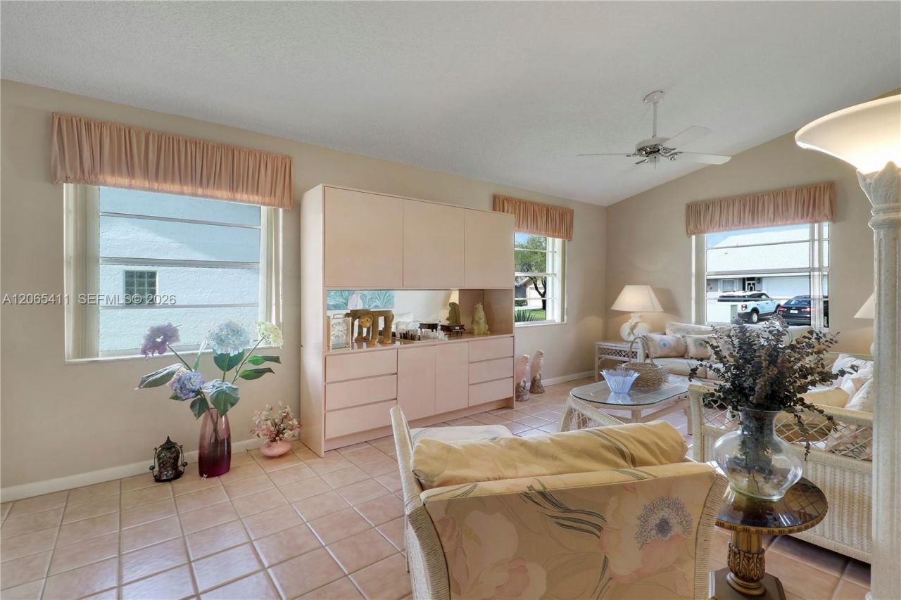 5275 Tiffany Anne Cir, West Palm Beach, FL 33417 Photo