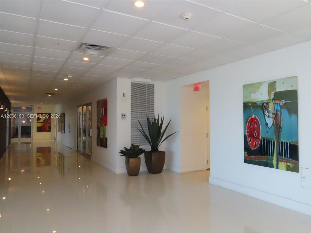 5701 Collins Ave , Unit 808, Miami Beach, FL 33140 Photo
