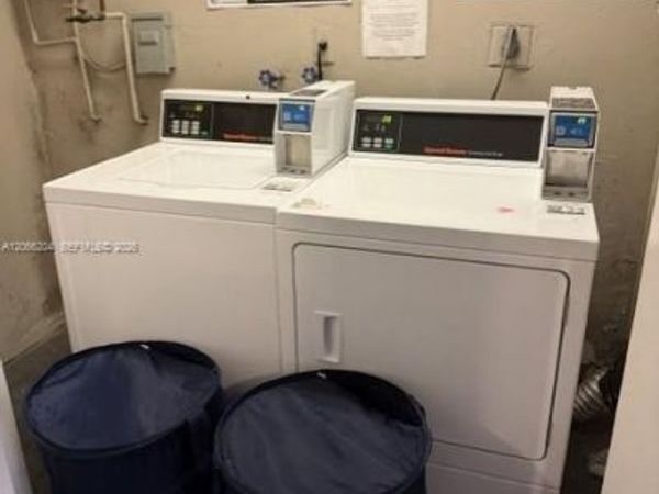 Unit E17, Miami Lakes, FL 33014