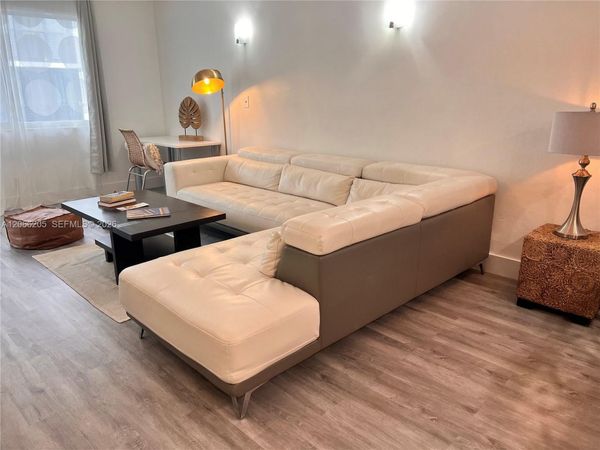 240 Galen Dr , Unit 302, Key Biscayne, FL 33149