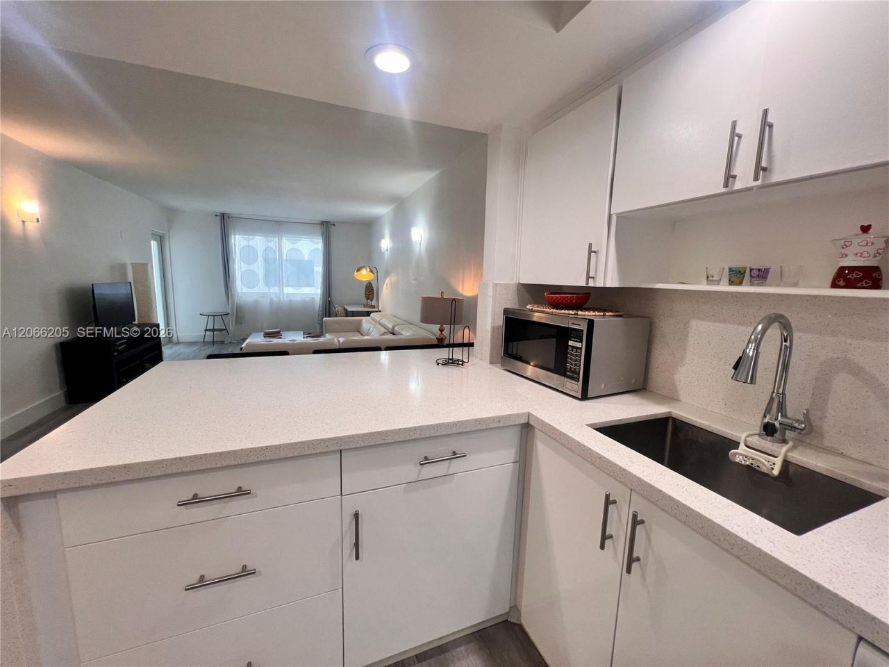 240 Galen Dr, Unit 302, Key Biscayne, FL 33149 Photo