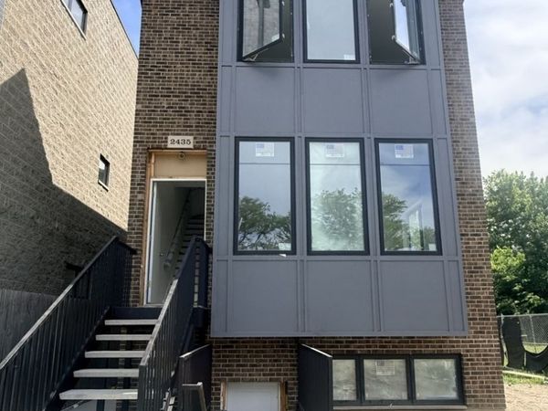 1443 S Trumbull Avenue , Chicago, IL 60623