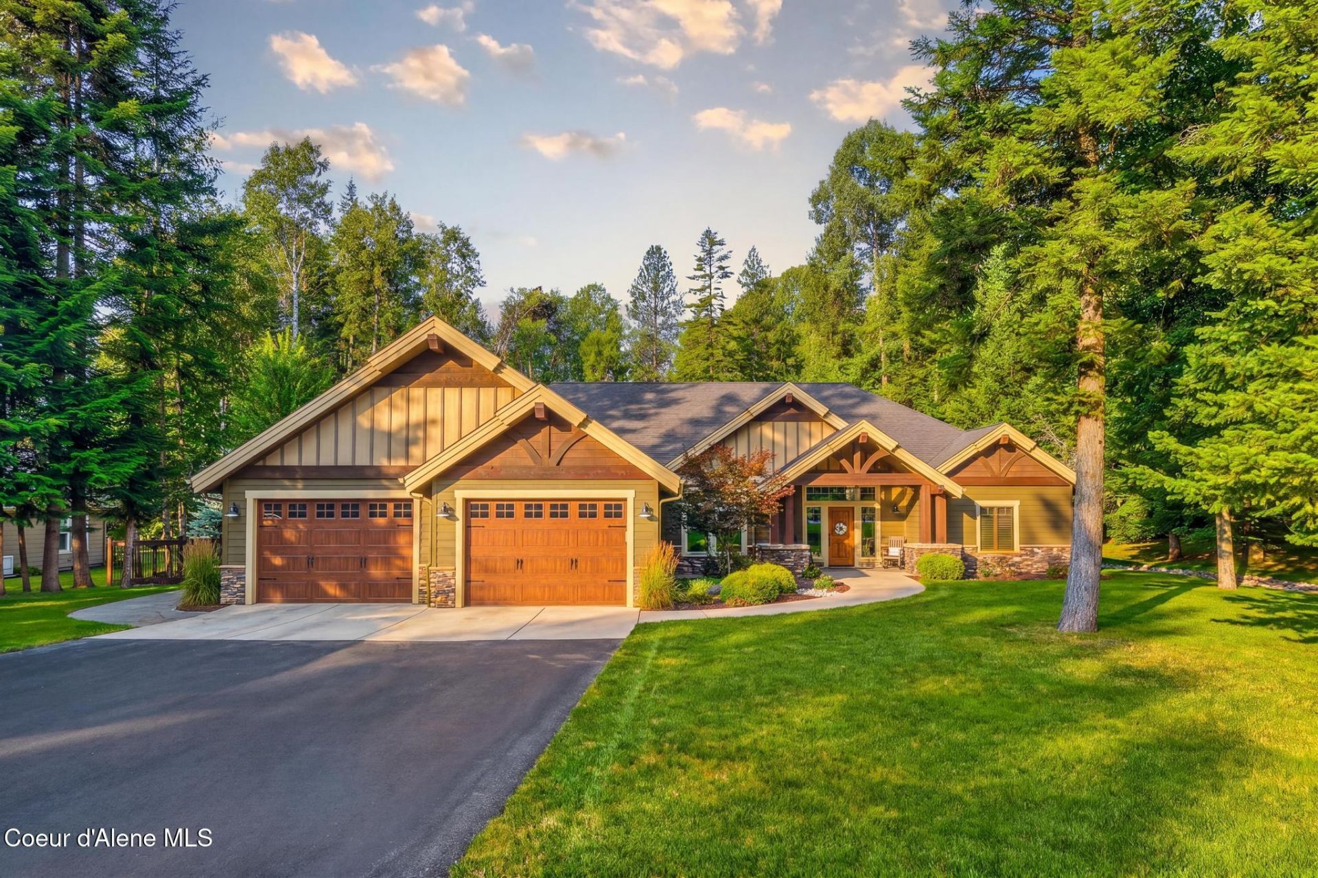 12435 N Pebble Creek Dr, Hayden, ID 83835 Main Photo
