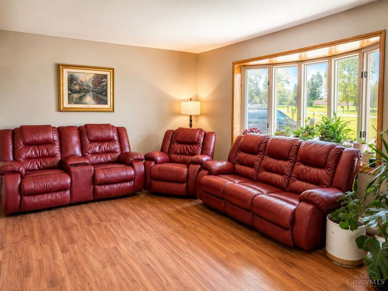 302 Apache Trail, Miami Twp, OH 45140 Photo 4