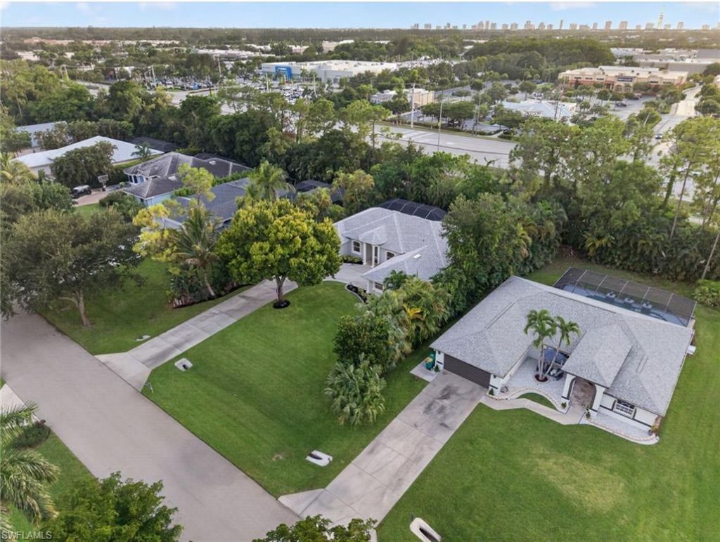 5761 Waxmyrtle Way, Naples, FL 34109 Photo