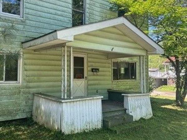 122 Front Street , Powhatan Point, OH 43942