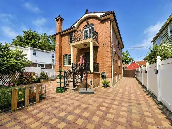 47-18 163 Place , Flushing, NY 11358