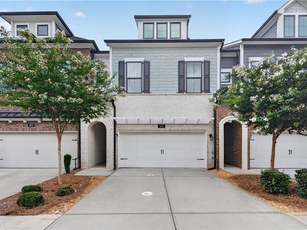 945 Kenway Avenue , Roswell, GA 30076