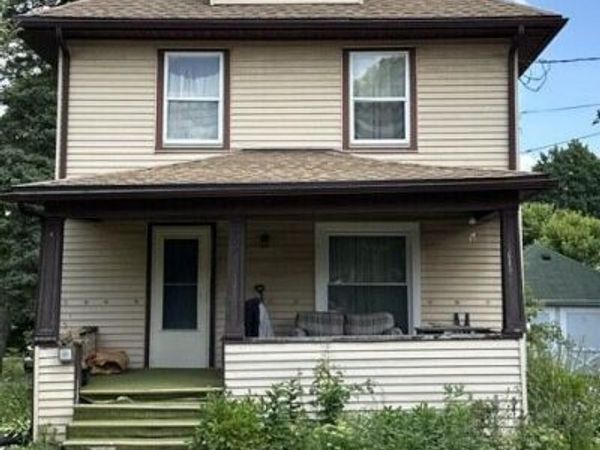 920 Wisconsin , Lansing, MI 48915