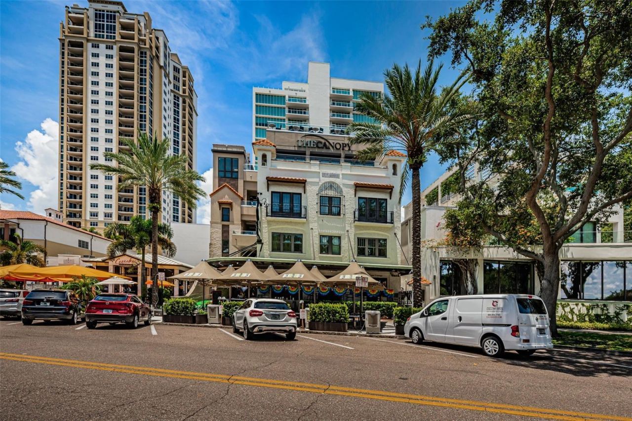 815 Burlington Avenue N, Saint Petersburg, FL 33701 Photo