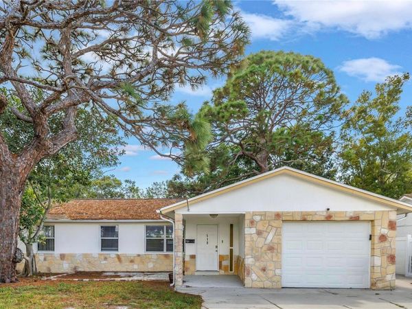 518 62ND AVENUE NE, ST PETERSBURG, FL 33702