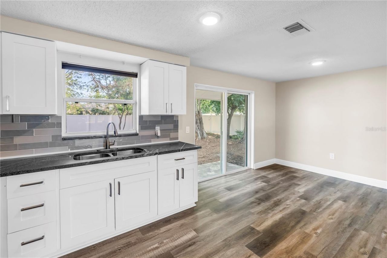 518 62nd Avenue Ne, Saint Petersburg, FL 33702 Photo