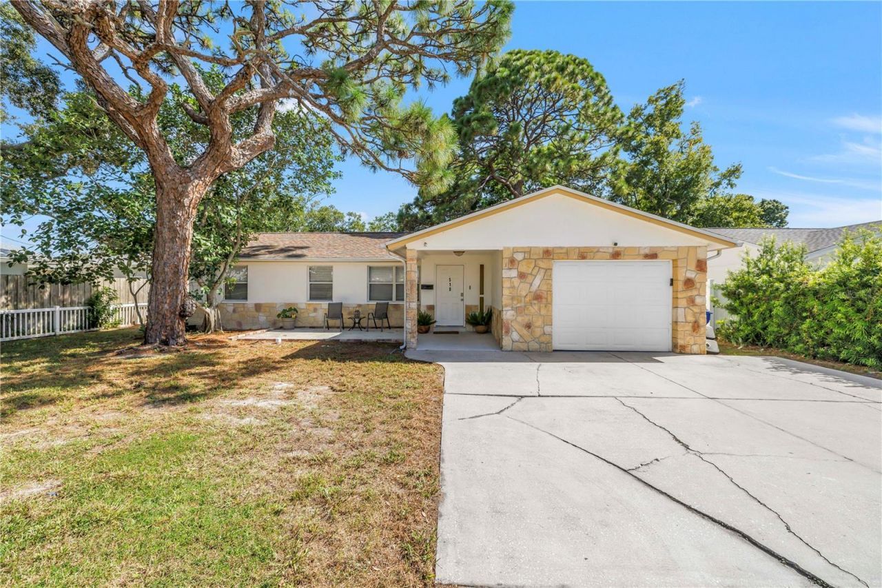 518 62nd Avenue Ne, Saint Petersburg, FL 33702 Photo