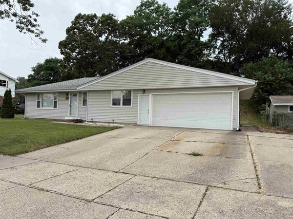 1117 N Grant Avenue, Janesville, WI 53548