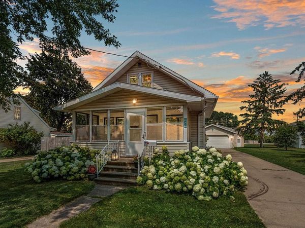 1019 DESNOYER STREET, Kaukauna, WI 54130
