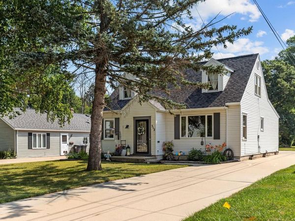 312 S LAKE STREET, Neenah, WI 54956