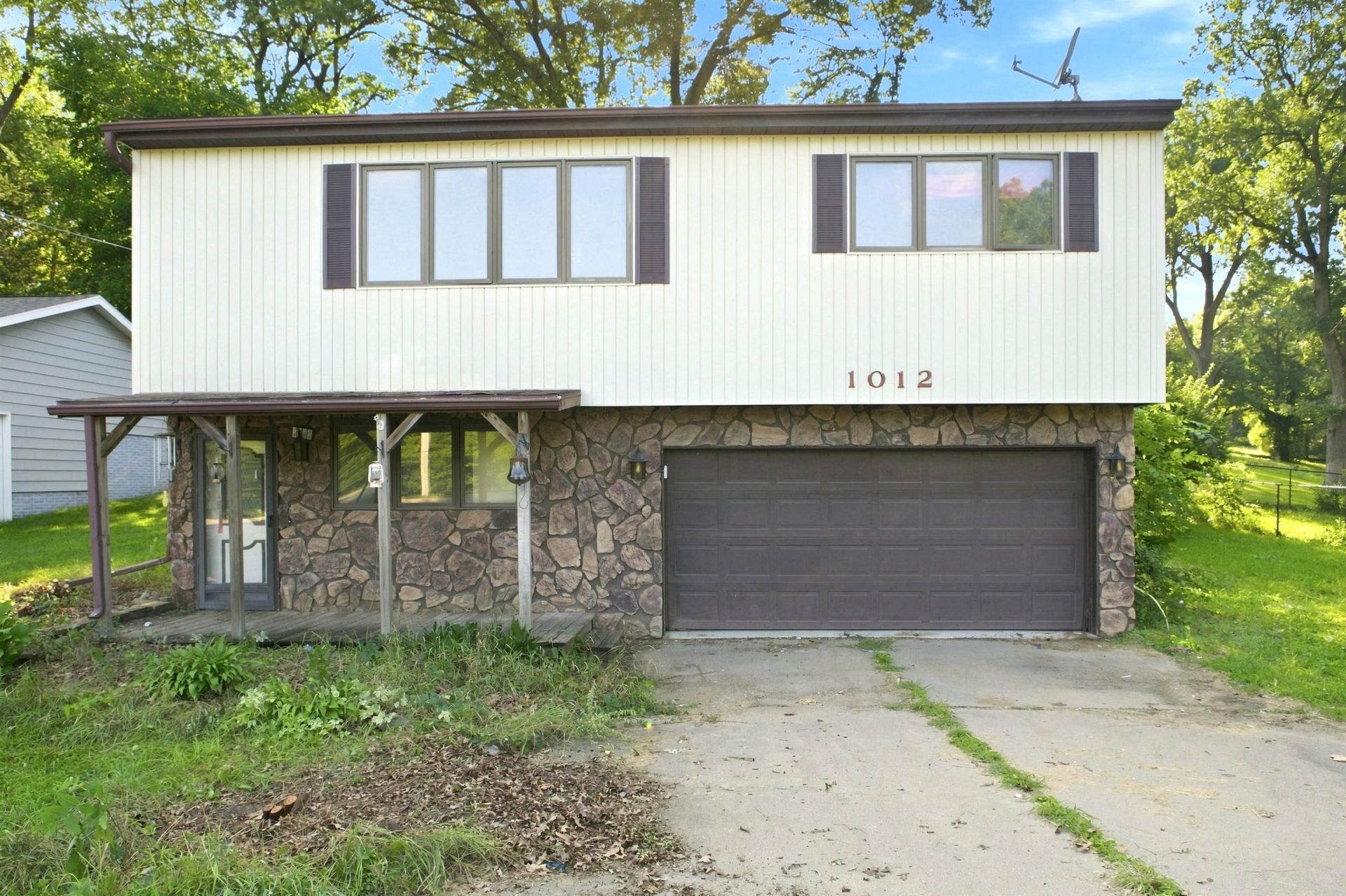 1012 Mccoy Road, Evansdale, IA 50707 Main Photo