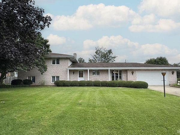 56727 Meadowood Drive, Elkhart, IN 46516