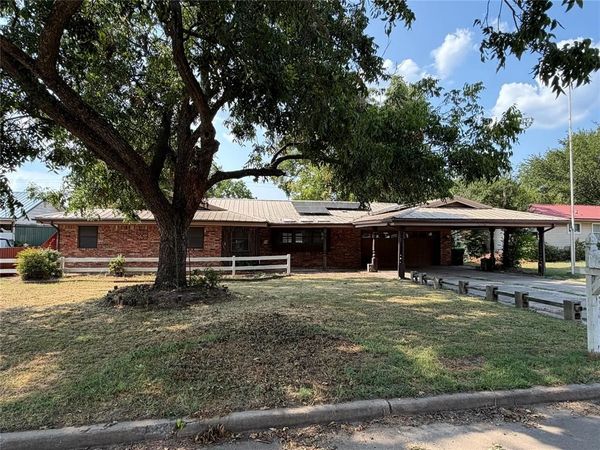 808 N Burns Street, Holdenville, OK 74848