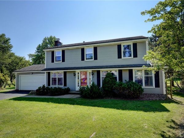 799 Lauren Court , Webster, NY 14580