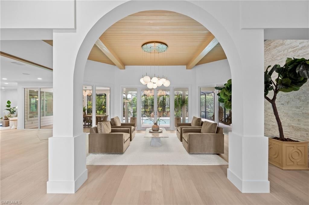 189 Edgemere Way S, Naples, FL 34105 Photo