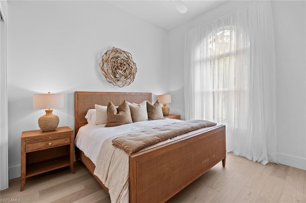 189 Edgemere Way S, Naples, FL 34105 Photo