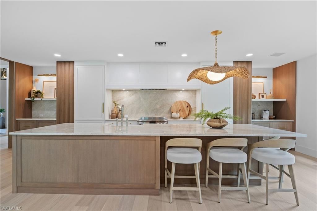 189 Edgemere Way S, Naples, FL 34105 Photo