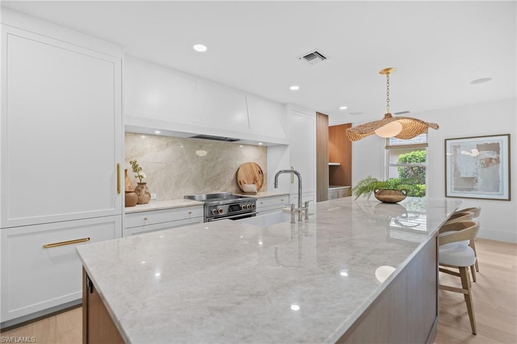 189 Edgemere Way S, Naples, FL 34105 Photo